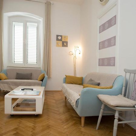 Town Place Apartment Сплит Экстерьер фото