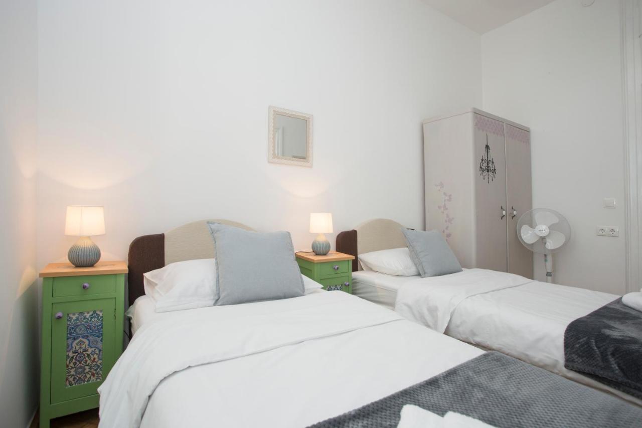Town Place Apartment Сплит Экстерьер фото